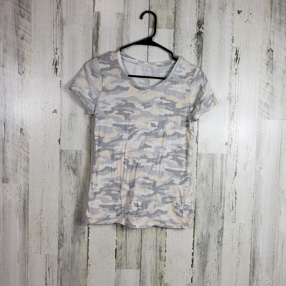 Gap factory camo tshirt S